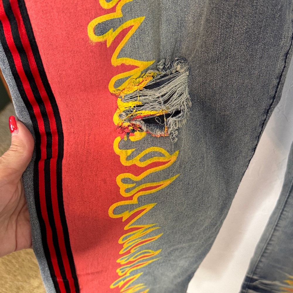 Amiri IDD Stylish Men's Jeans with Red and Yellow Flame Design Size 40 - Picture 7 of 11